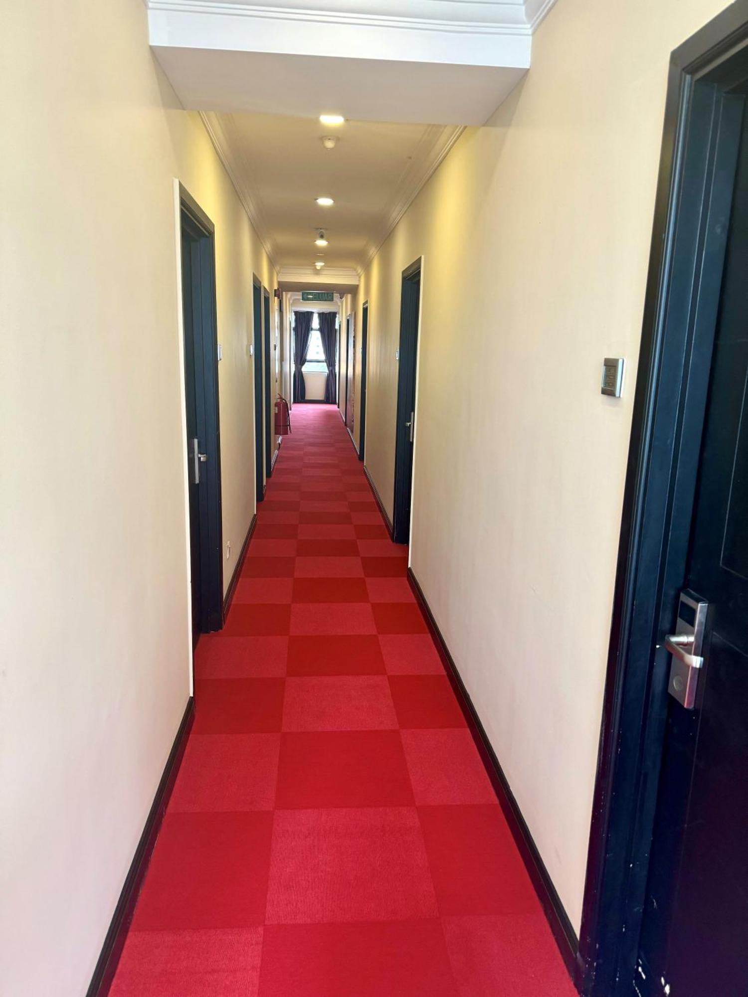 Manhattan Business Hotel Damansara Perdana Петалинг-Джая Экстерьер фото